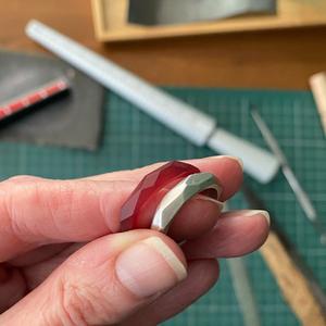 Workshop Wax Carving van een zilveren ring