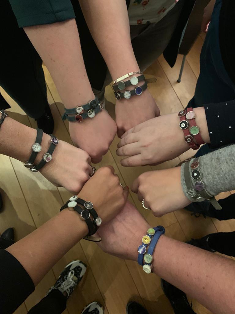 Sieraad maken: cuioi armband met cabochons — foto 2
