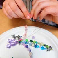 Kralenhanger kinderpartijtje