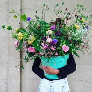 Biologische (na)zomer bloemen binden van eigen kwekerij